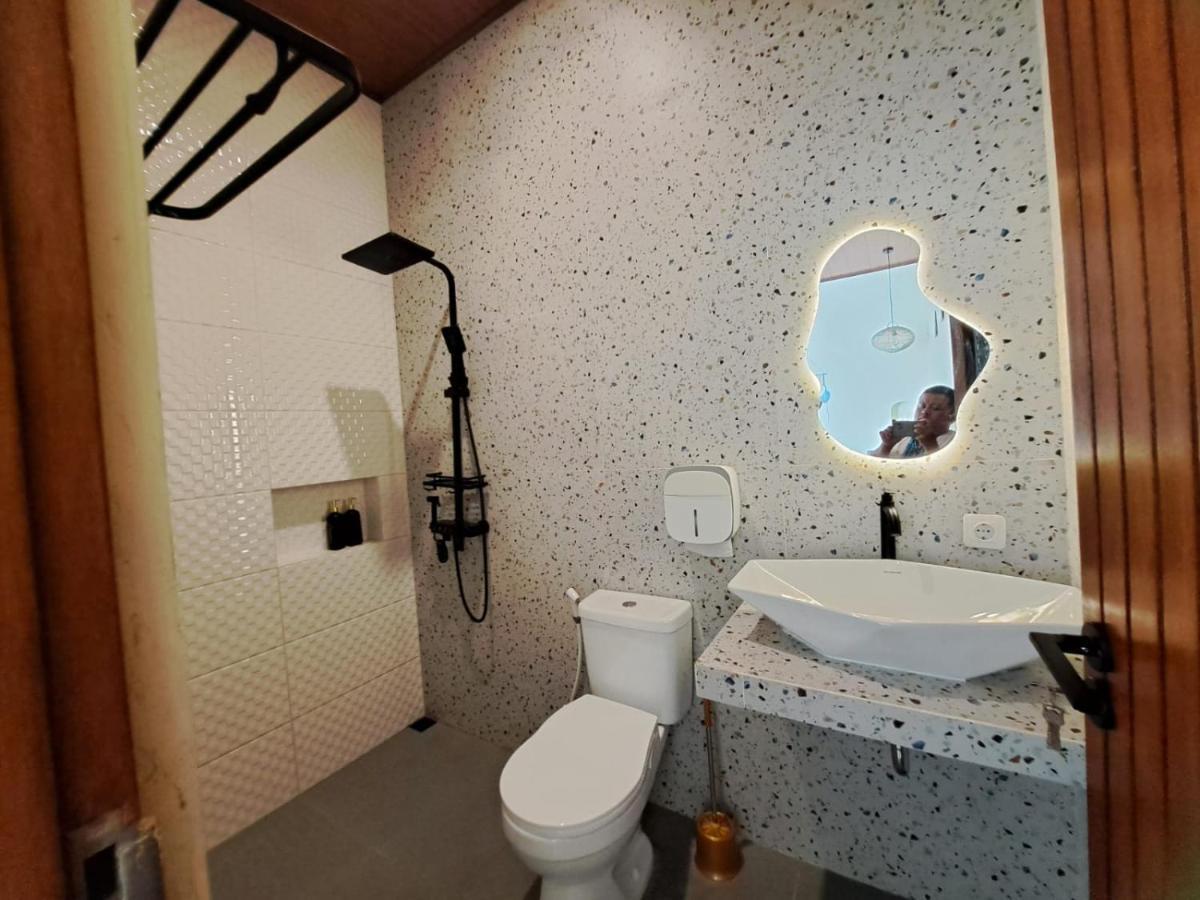 Azalea Room By The Anp Villas Cikundul 외부 사진